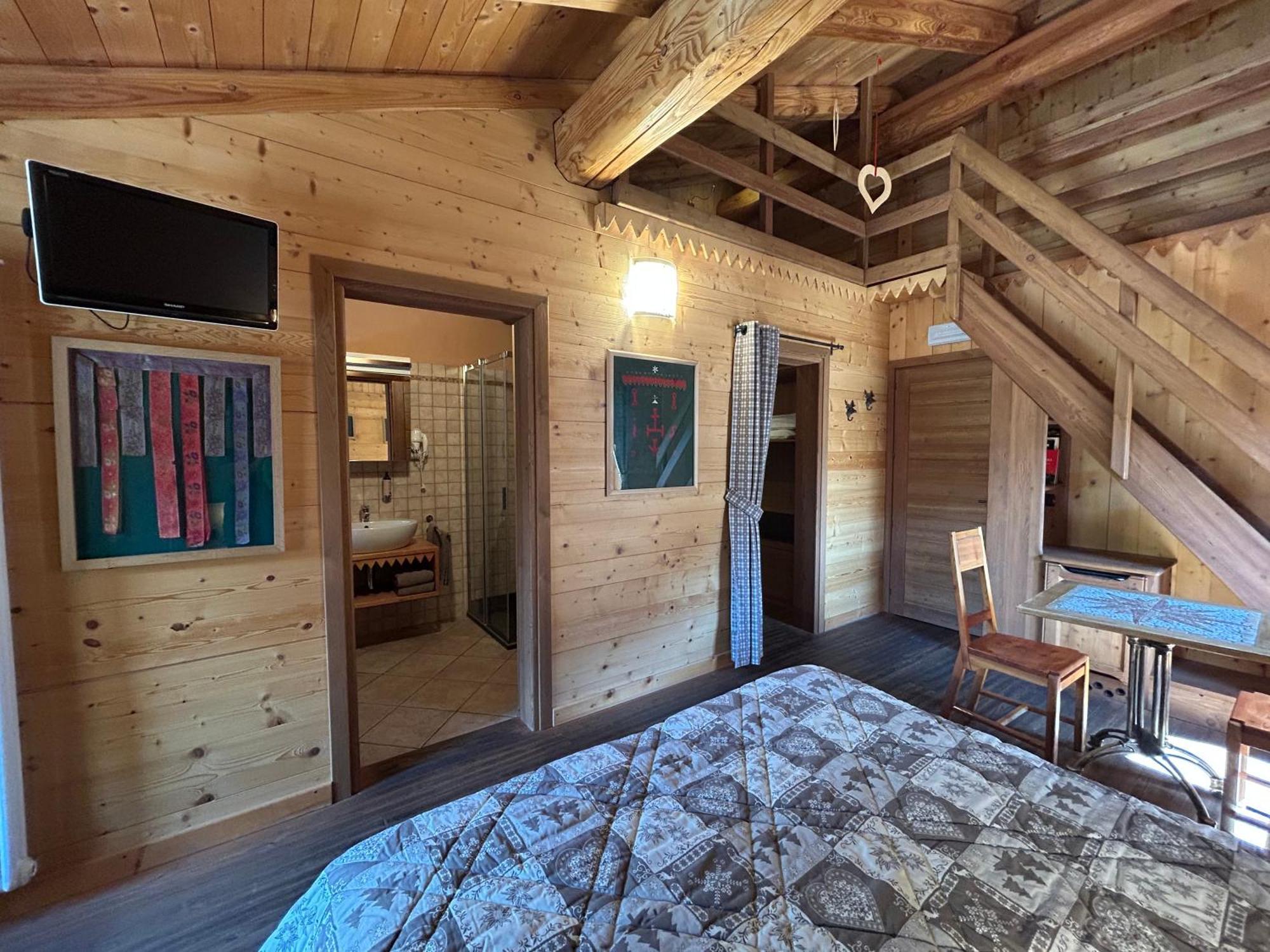 Le Camere dell'Hostellerie Affittacamere Cogne Esterno foto