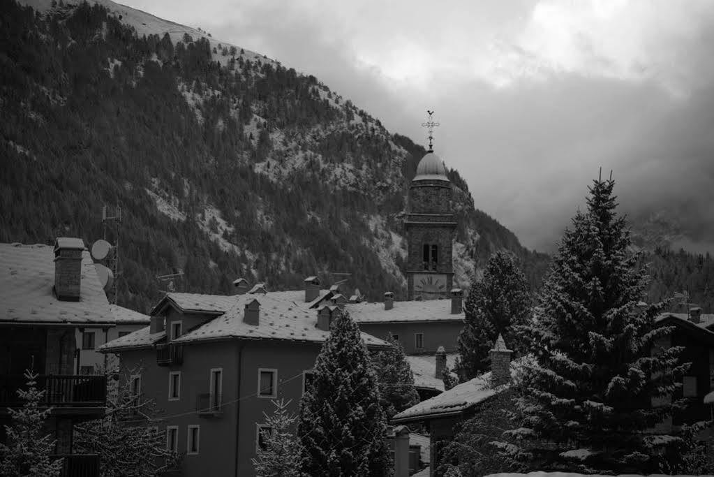 Le Camere dell'Hostellerie Affittacamere Cogne Esterno foto